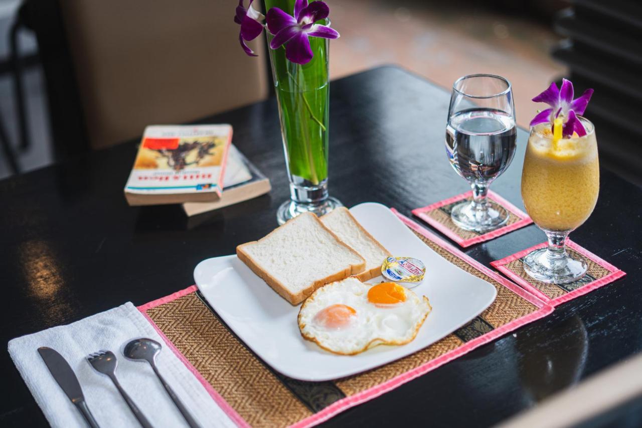 The Rabbit Hole Hotel & Spa 시엠리아프 외부 사진